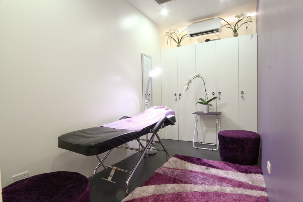 Treatment Room _re