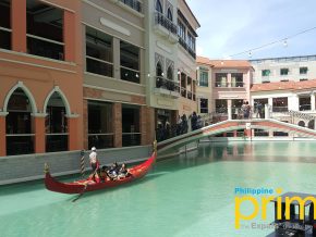 Venice Piazza Grand Canal Mall in Taguig City