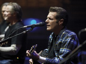 Eagles co-founder Glenn Frey dies at 67