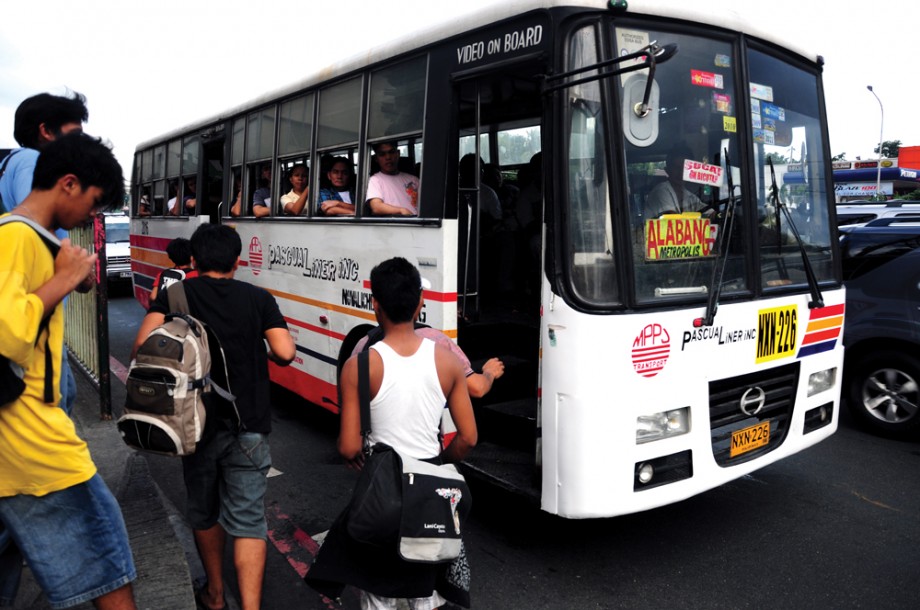 bus-02-920x610