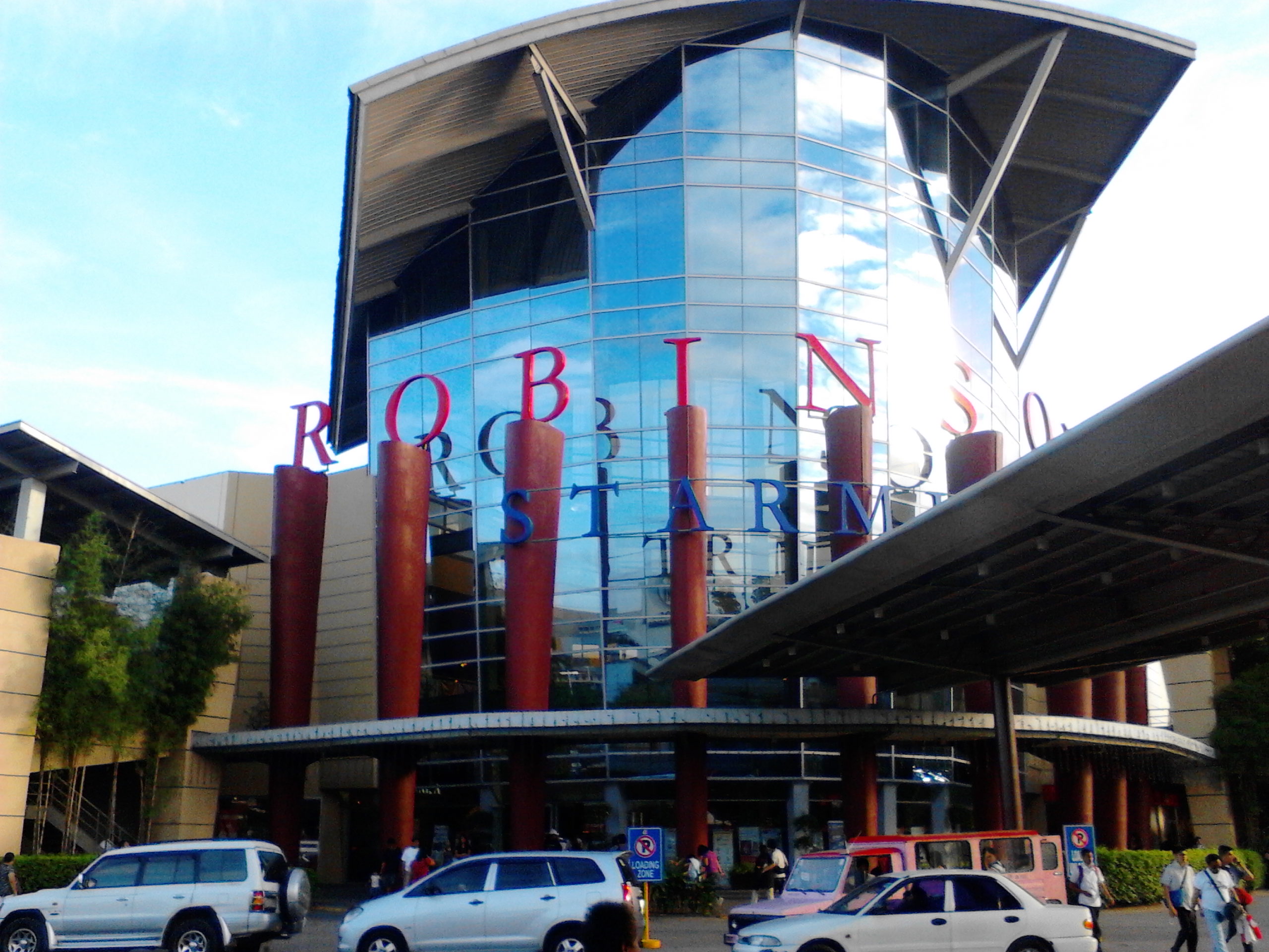 Robinsons Starmills goes green with largest solar rooftop plant