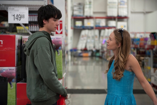 asa butterfield and britt robertson in THE SPACE BETWEEN US