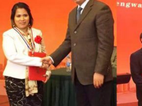 Filipina teacher receives highest honorary award for expat in China
