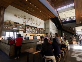 LOOK: Starbucks unveils ‘biggest’ store along Macapagal Boulevard
