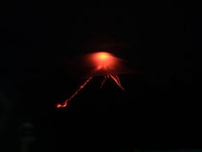 Thousands flee as lava flows down Mayon Volcano
