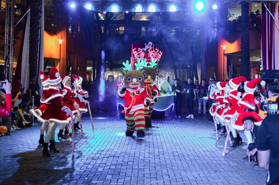 Christmas Lights and Sound Displays in the Metro Worth Seeing This
