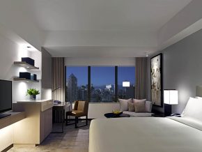 New World Makati Hotel Takes You to a Romantic Treat This Season of Hearts
