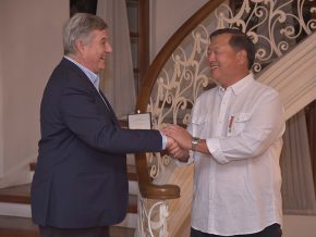 PH Businessman Alex Lichaytoo Receives Order of the Star of Italy