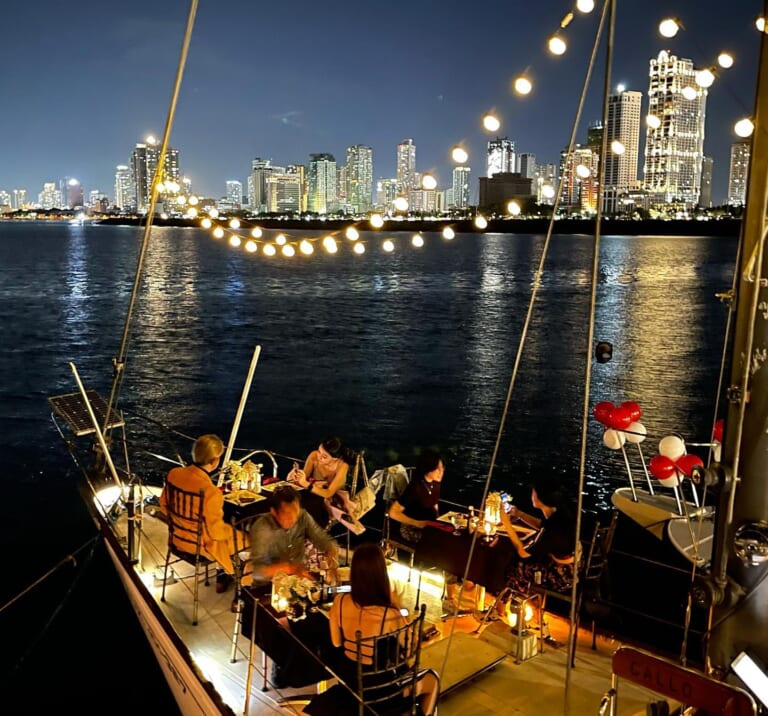 yacht party in manila