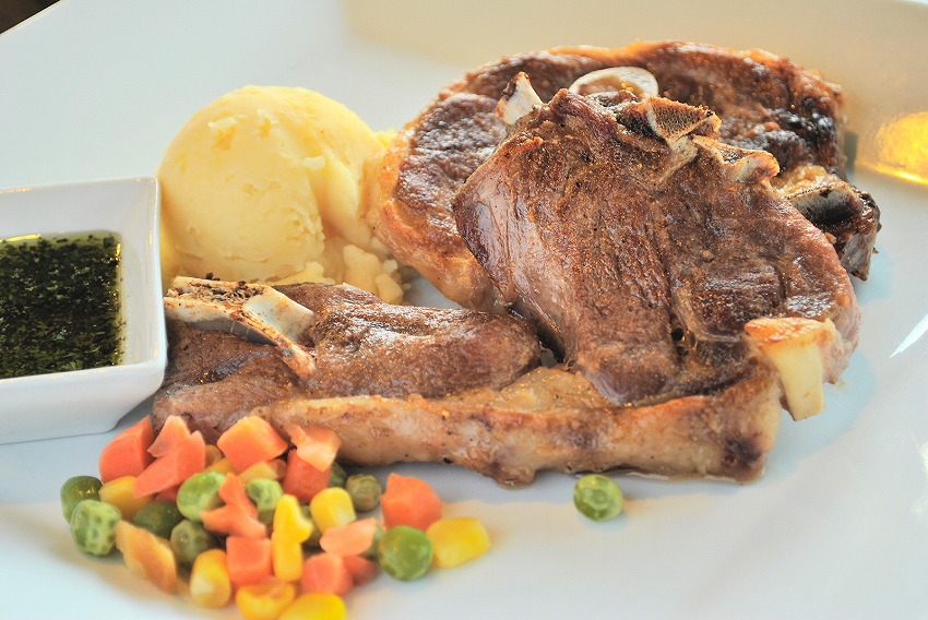 (1)Lamb Chops (250 to 350 grams, P1.75 per gram) 