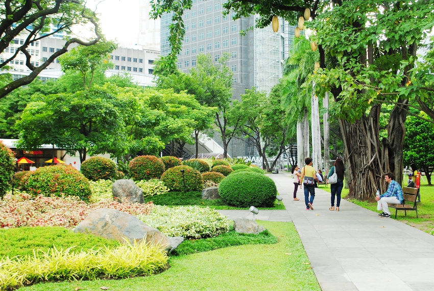 Ayala Triangle Gardens: Paradise in the City