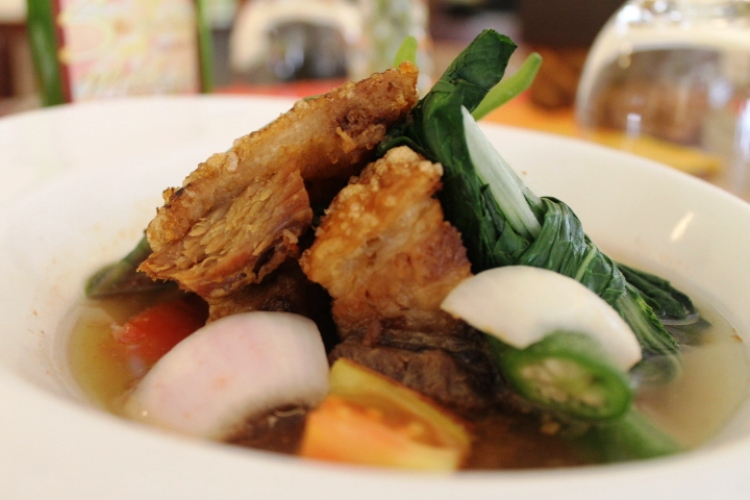 sinigang-na-bagnet.1 SALCEDO