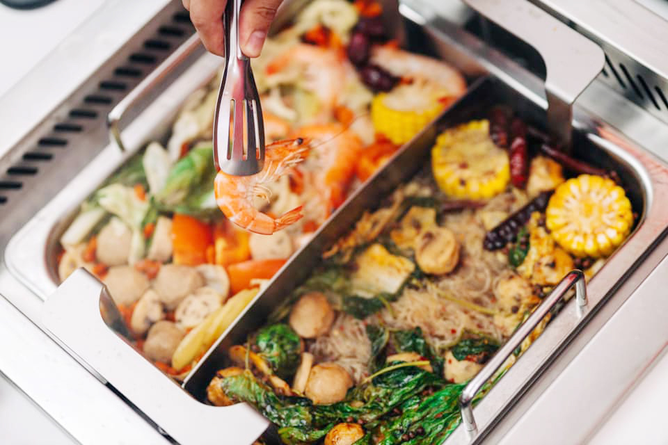 LIST 5 Chinese Restaurants in Makati Serving Spicy Hotpot to Warm You Up on a Rainy Day