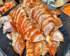Wang Jok Bal (장충동 왕족발) in Malate: Offering Authentic and Delicious Jokbal