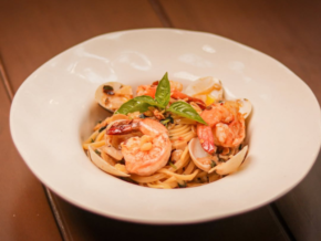 Sabor Y Vino in Makati: A Cozy European Dining & Wine Experience in Poblacion