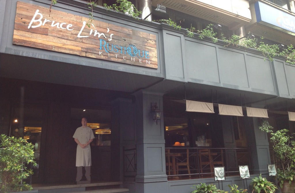 Bruce Lim's Rustique Kitchen Pic 1_re