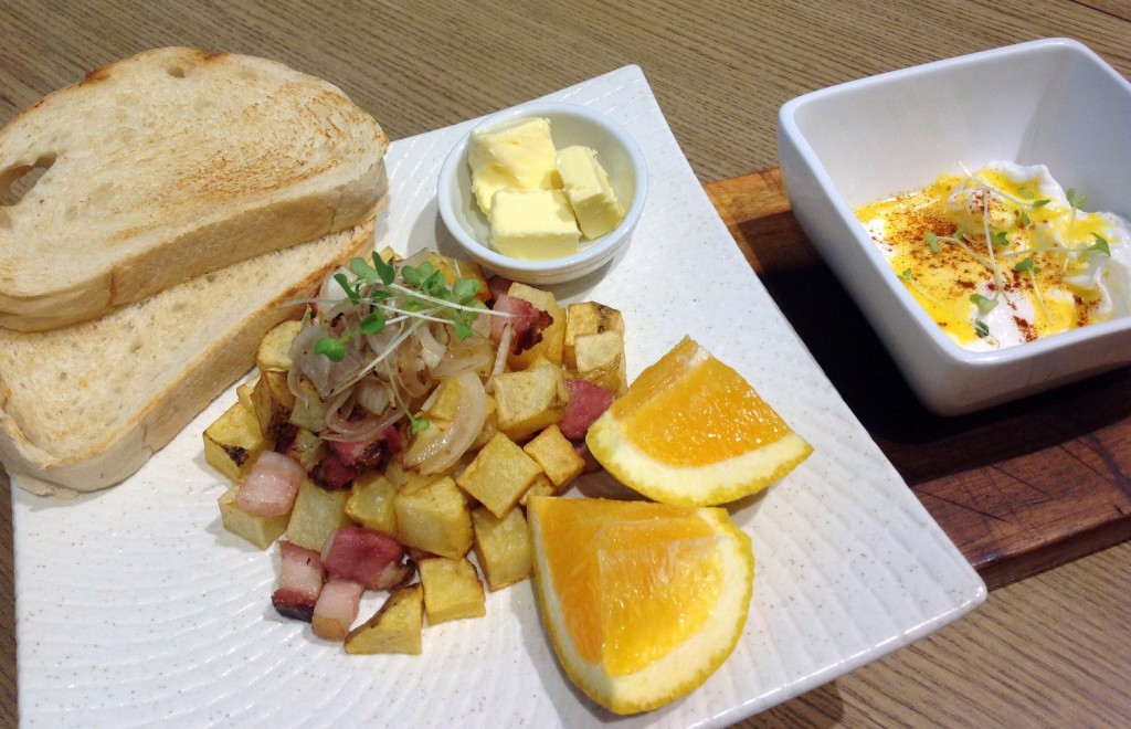 Double Smoked Bacon Hash served with Toasted Sourdough (P375) Pic 6_re