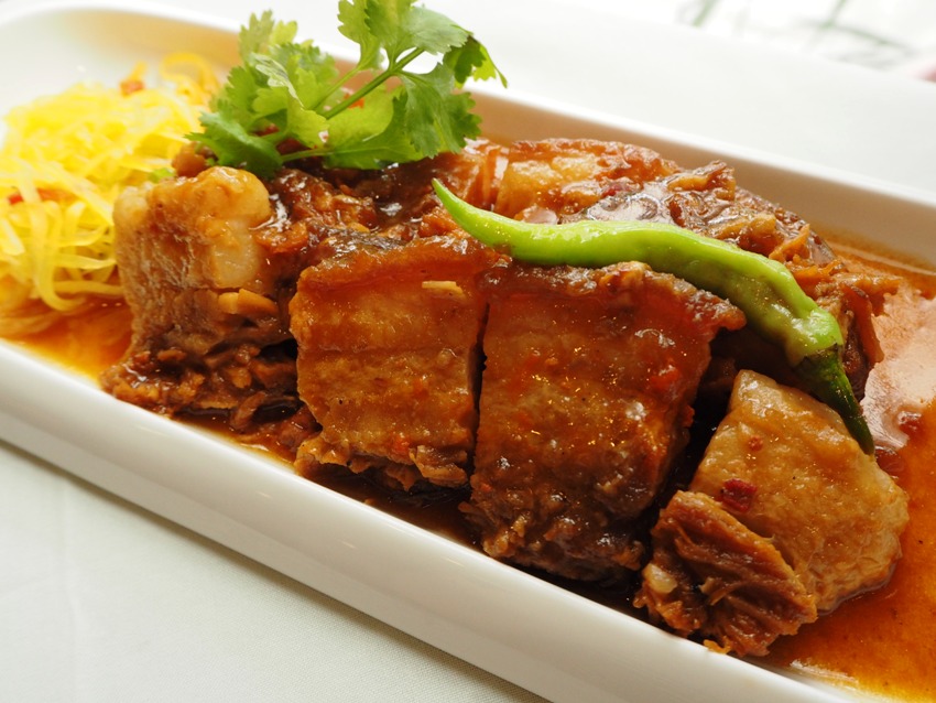 Adobong Bagnet and Prawns with Taba ng Talangka (P495)