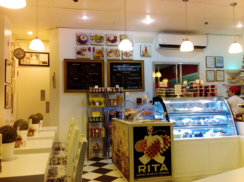 Dining Area with the Display of Best-Seller and Signature Desserts Photo 2