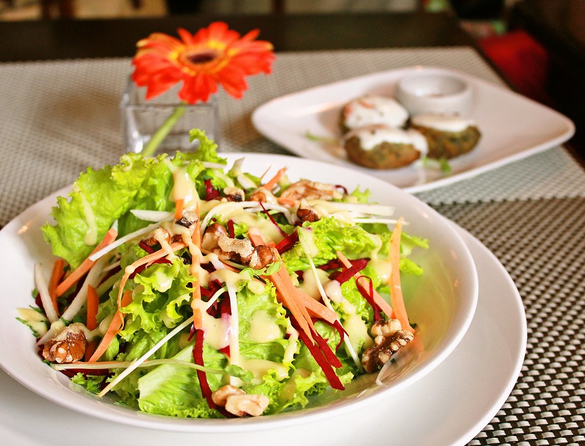 corner tree cafe