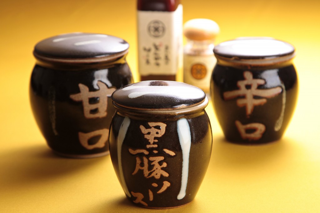 Sauce pots and spice salt