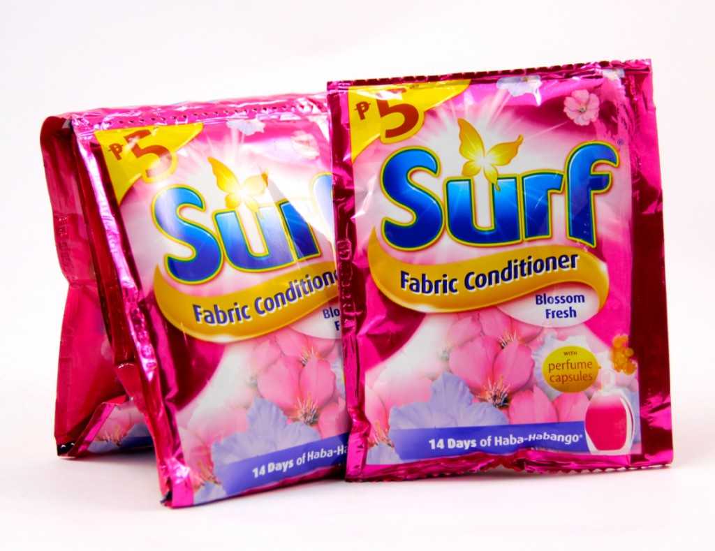 Surf-Blossom-Fresh-with-Perfume-Capsules-Fabric-Conditioner-30mL-x7 (1)