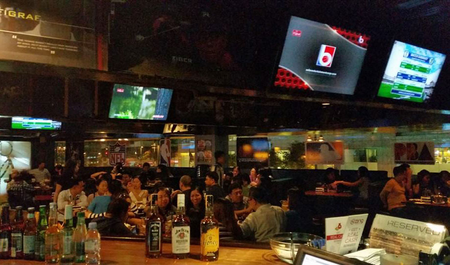 skinny-mikes-sports-bar