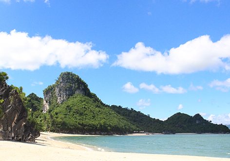 5 Underrated Beaches Near Manila To Visit This Summer