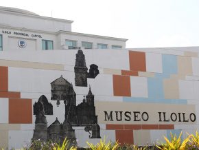 Touring Around Museo Iloilo